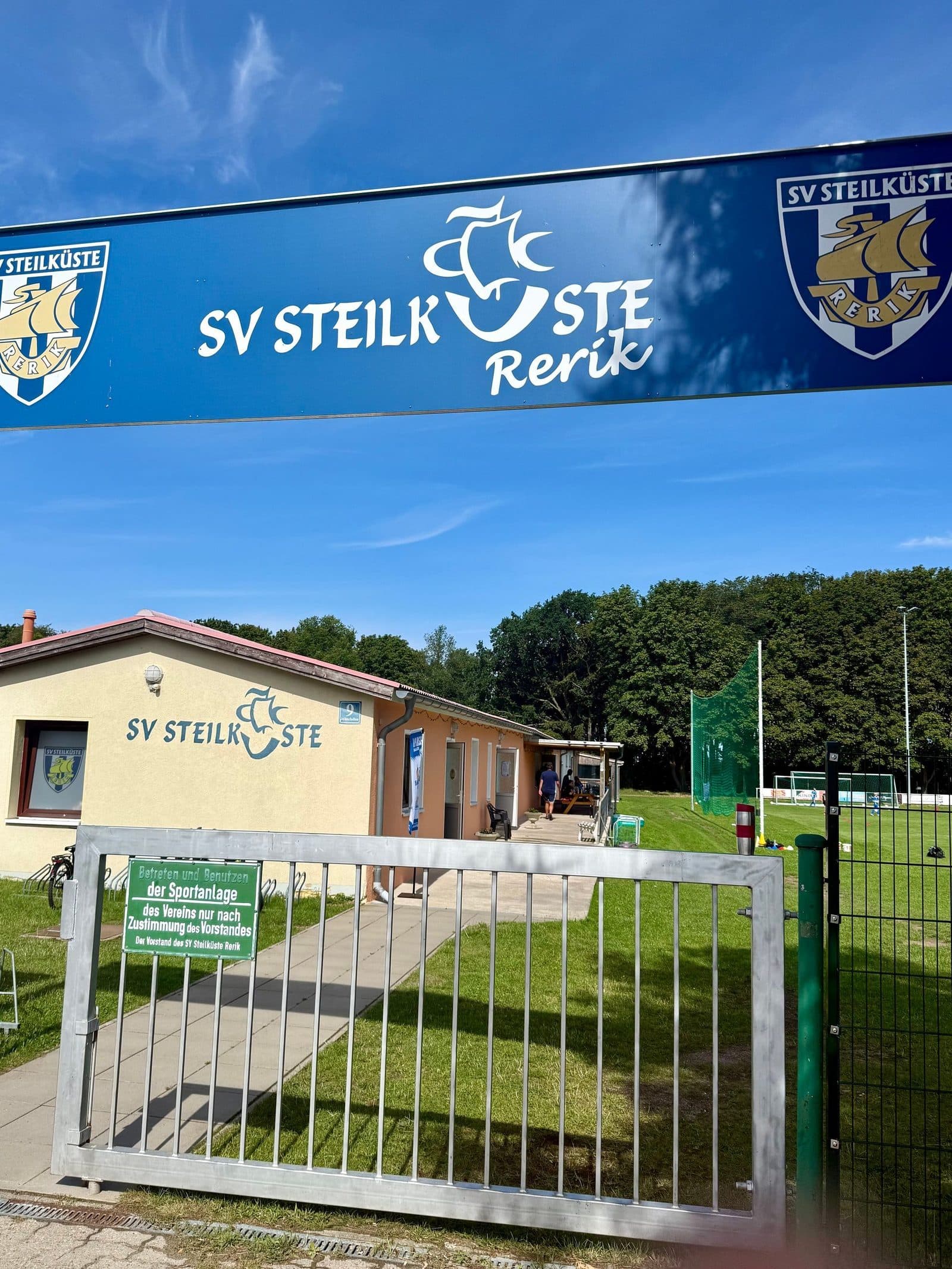 Der Sportplatz des SV Steilküste Rerik in der Mittelallee
